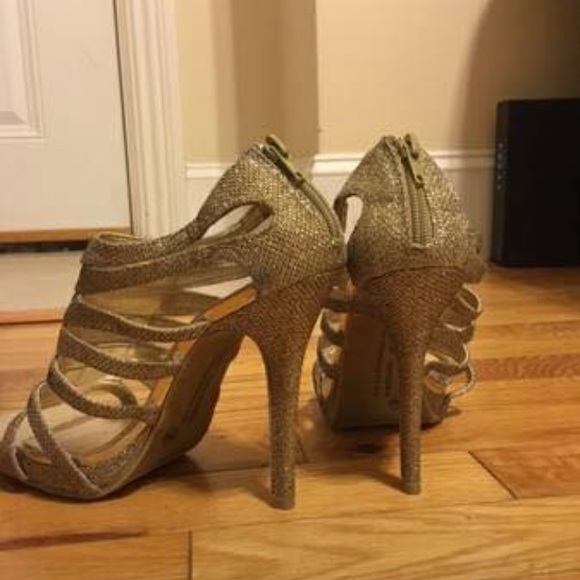 Open-Toe Gold Shimmer Stiletto - Picture 2 of 2